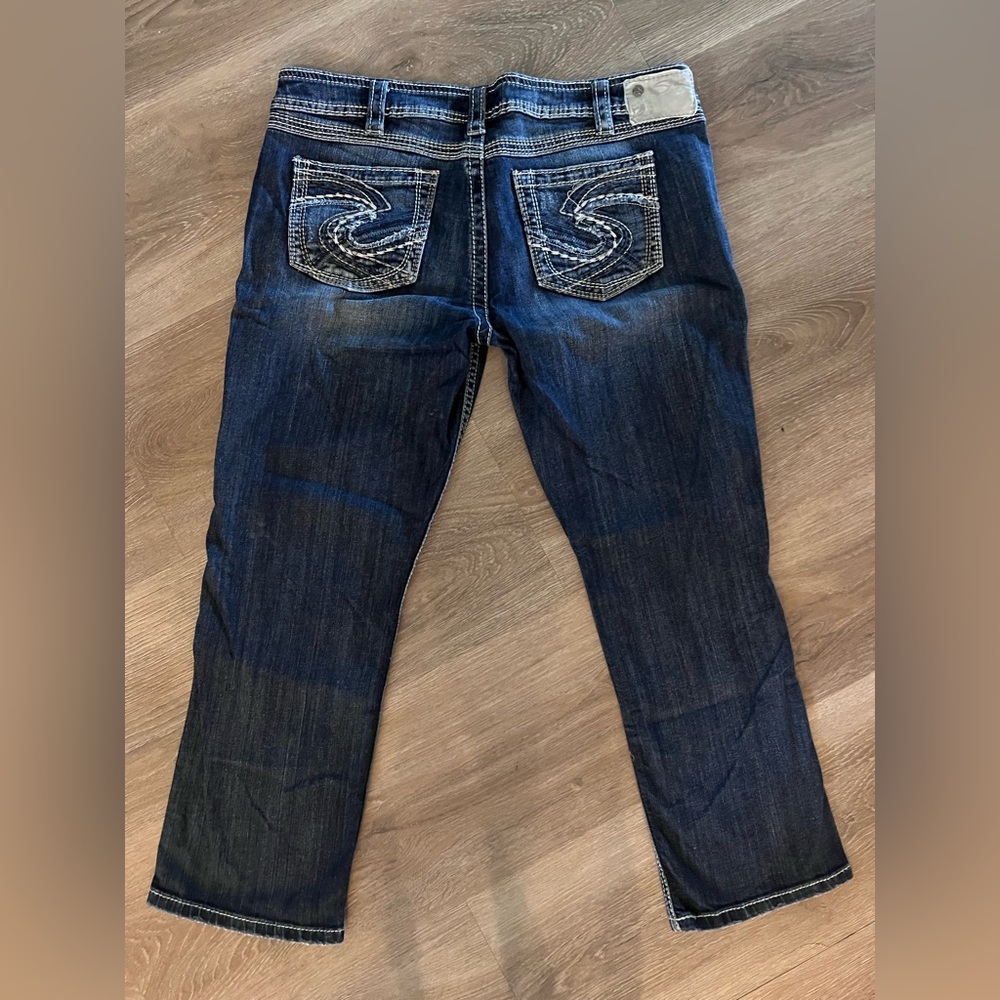 EUC Silver Jeans a twisted Capri Size 32